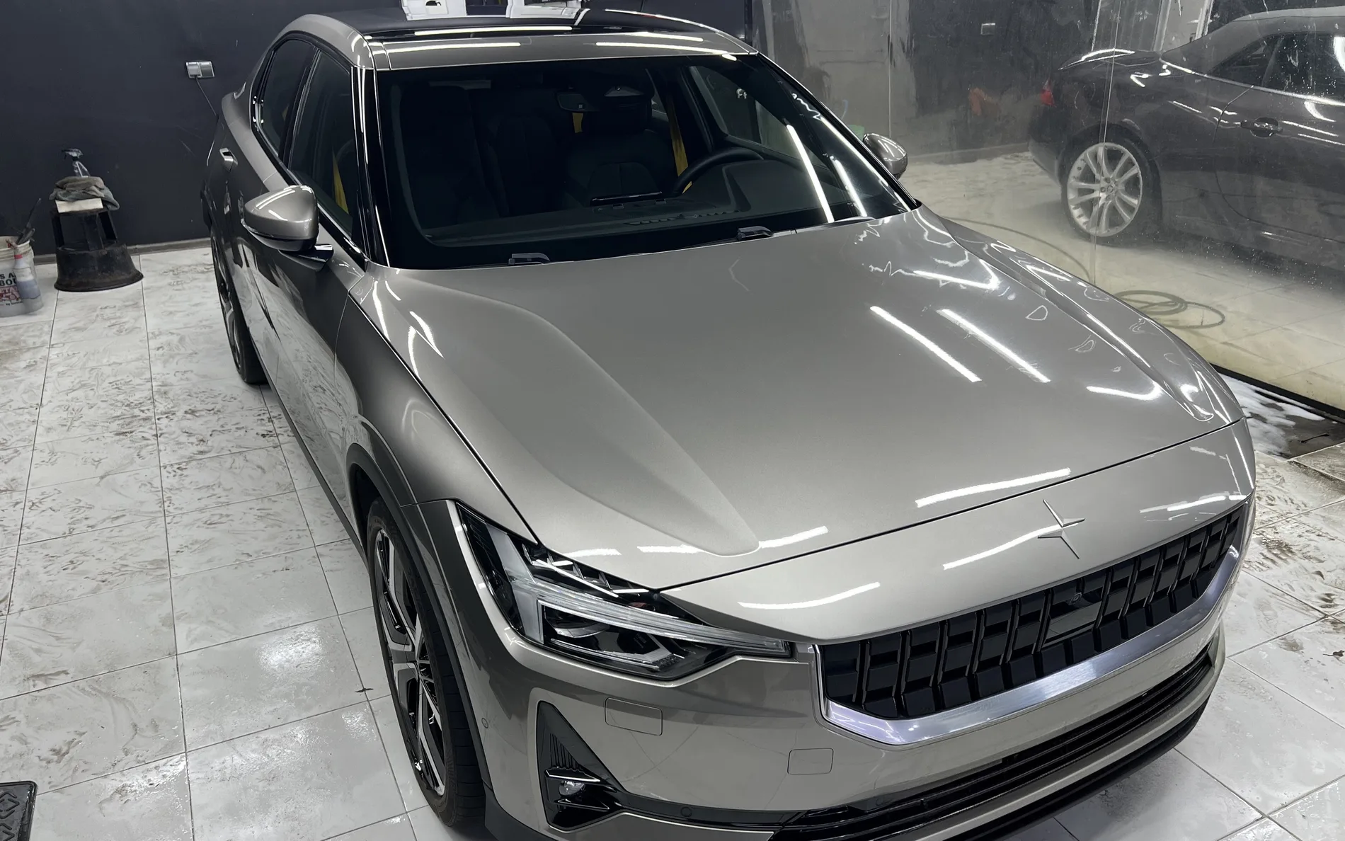 Polestar 2 после детейлинга — чистый кузов